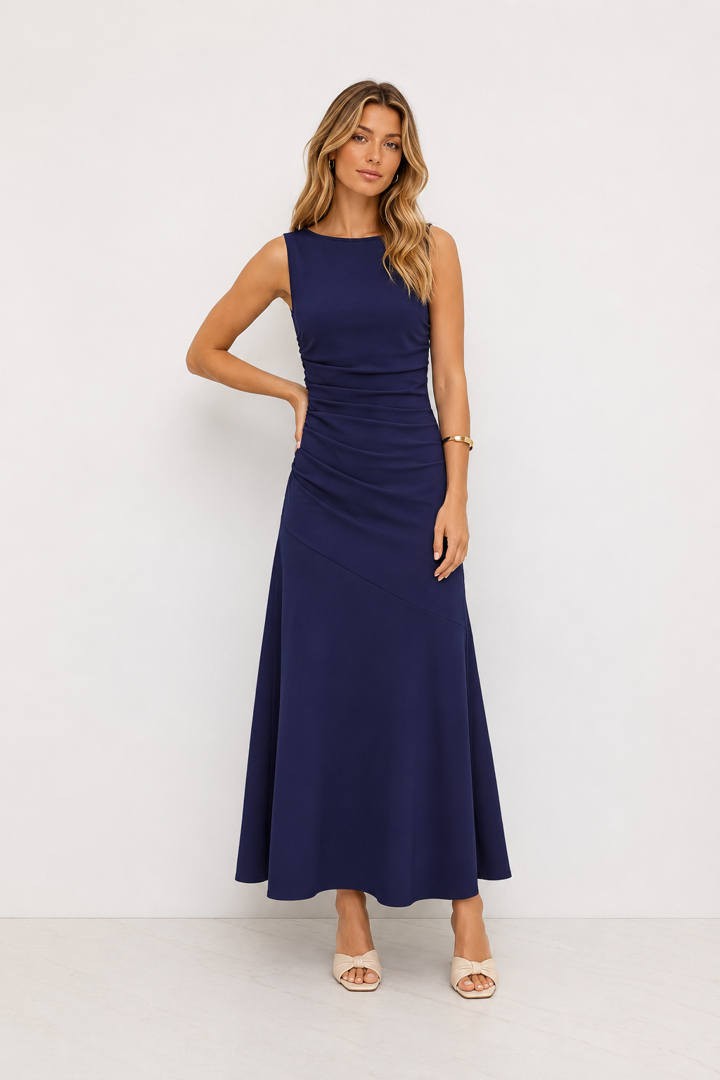 AMELIA | Vestido largo con escote